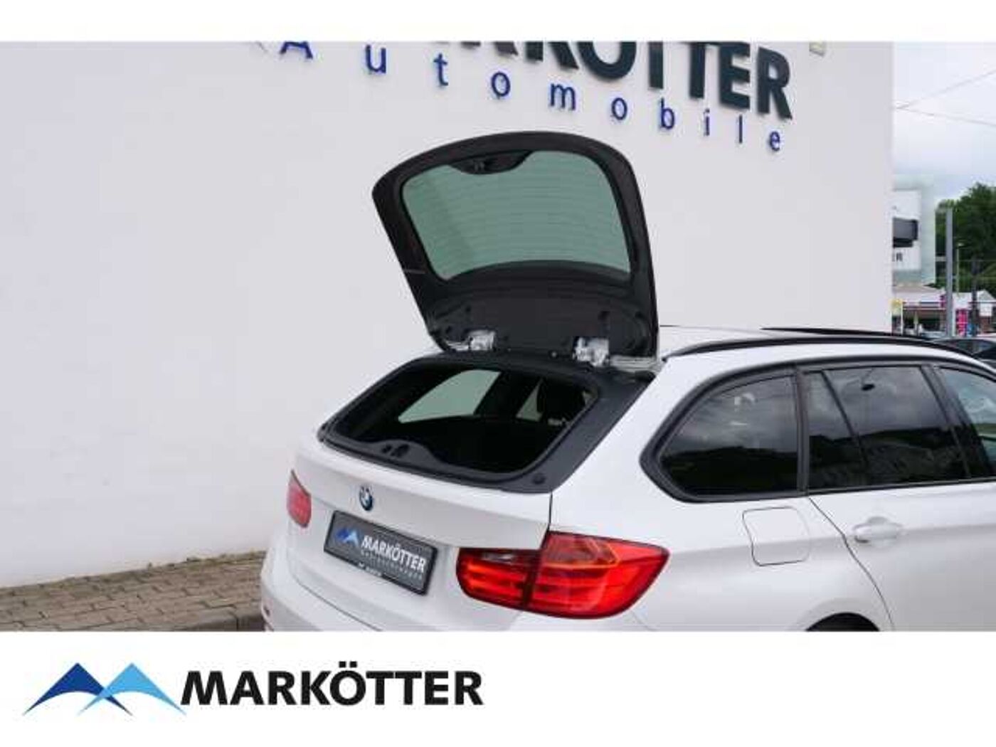 BMW  d Touring Pano/Bi-Xenon/NAVI/Sitzheizung